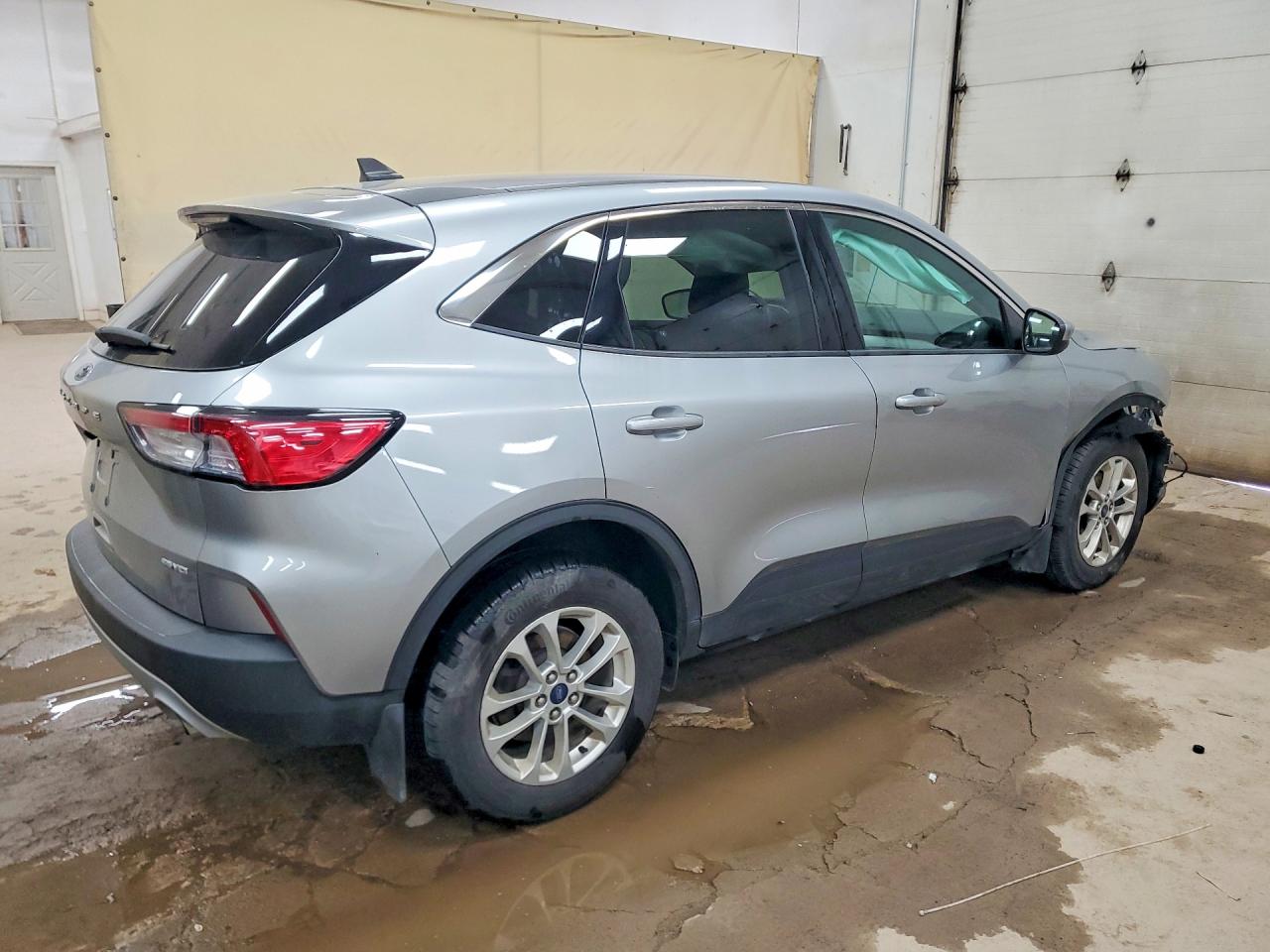 2021 Ford Escape VIN 1FMCU9G69MUB34872 photo 3