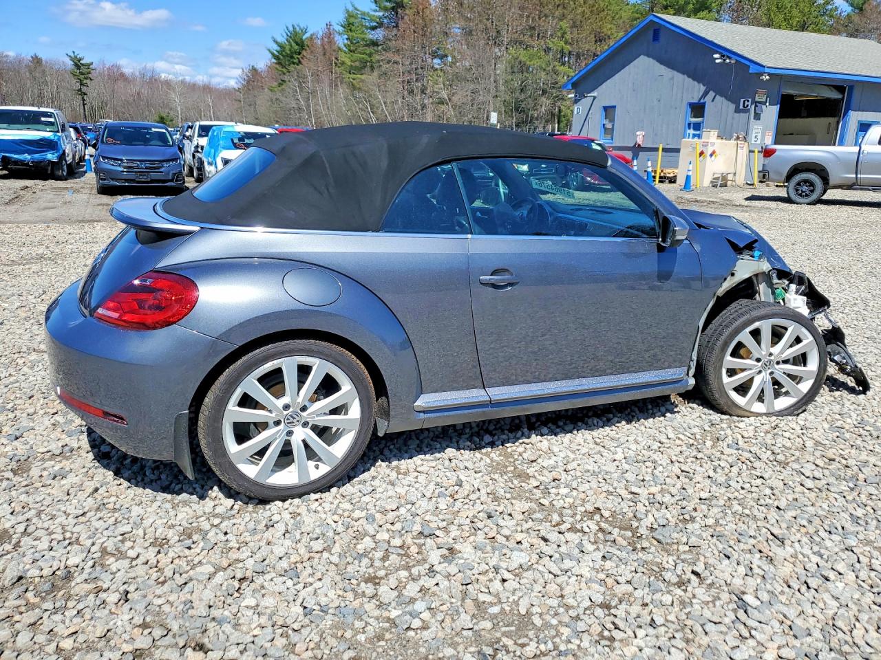 2014 Volkswagen Beetle VIN 3VW517AT3EM815248 photo 3