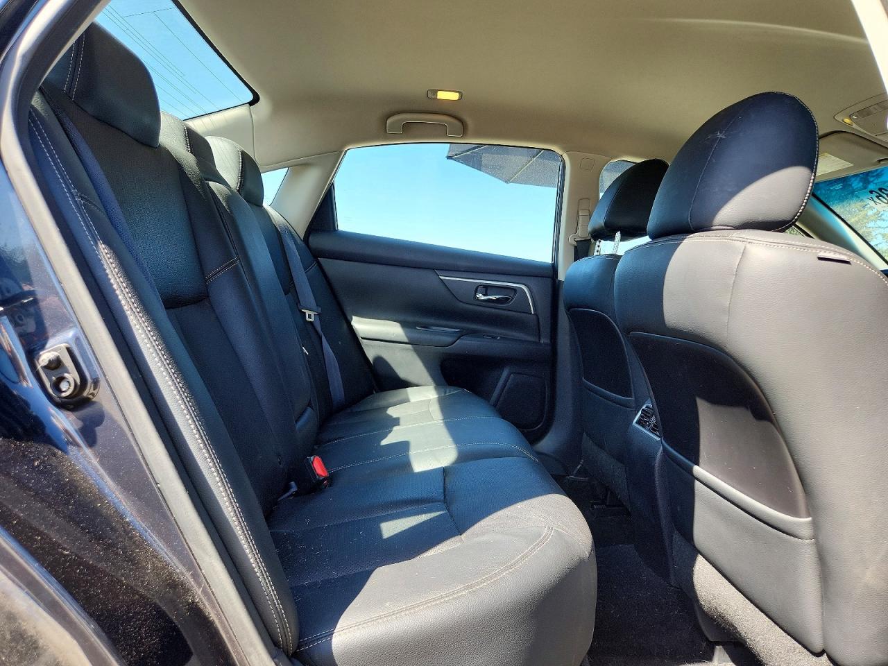 2018 Nissan Altima VIN 1N4AL3AP2JC263976 photo 10
