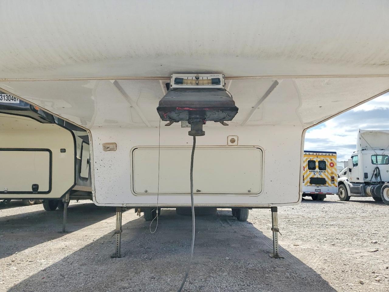 2005 KEYSTONE Montana VIN 4YDF295265D512782 photo 8
