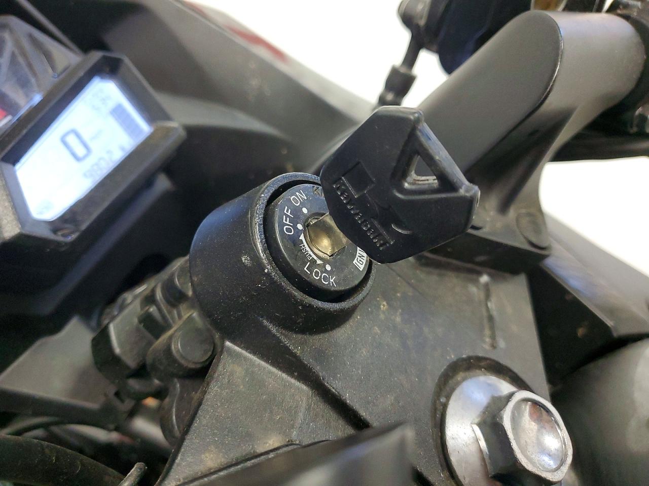 2015 Kawasaki Ex VIN JKAEX8A18FDA22429 photo 8