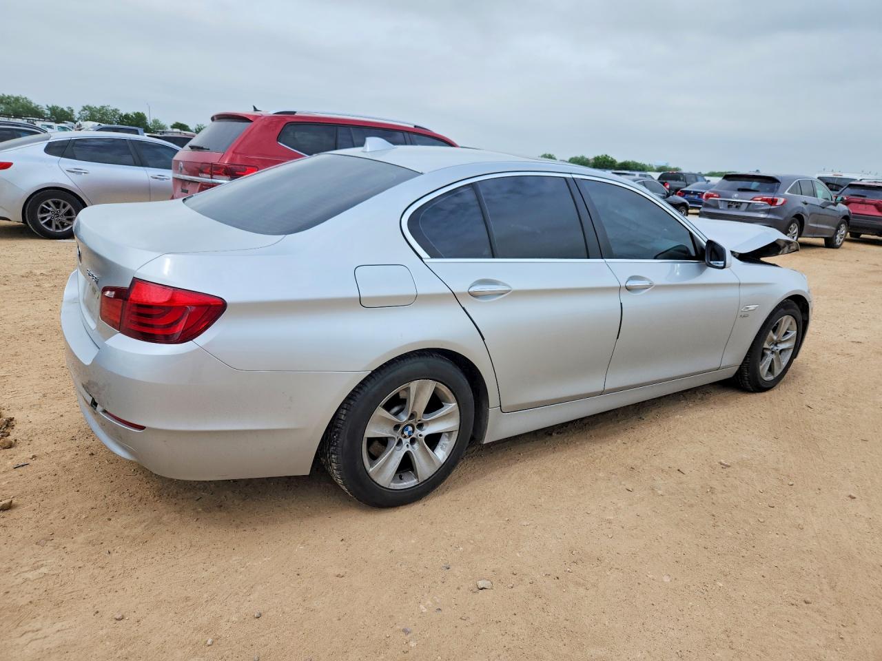 2012 BMW 5 series VIN WBAXH5C52CDW08771 photo 3
