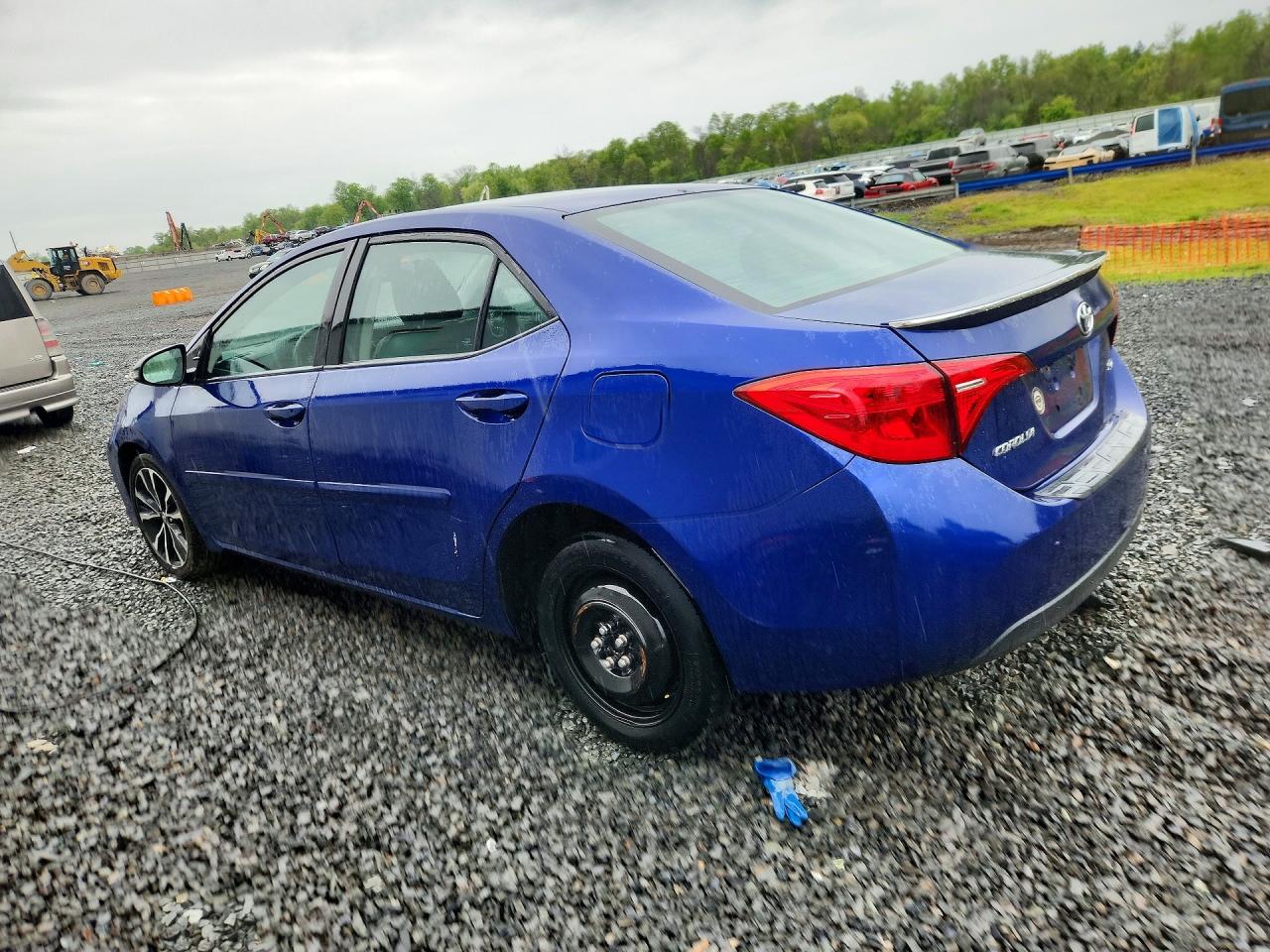 2019 Toyota Corolla VIN 2T1BURHEXKC135044 photo 2