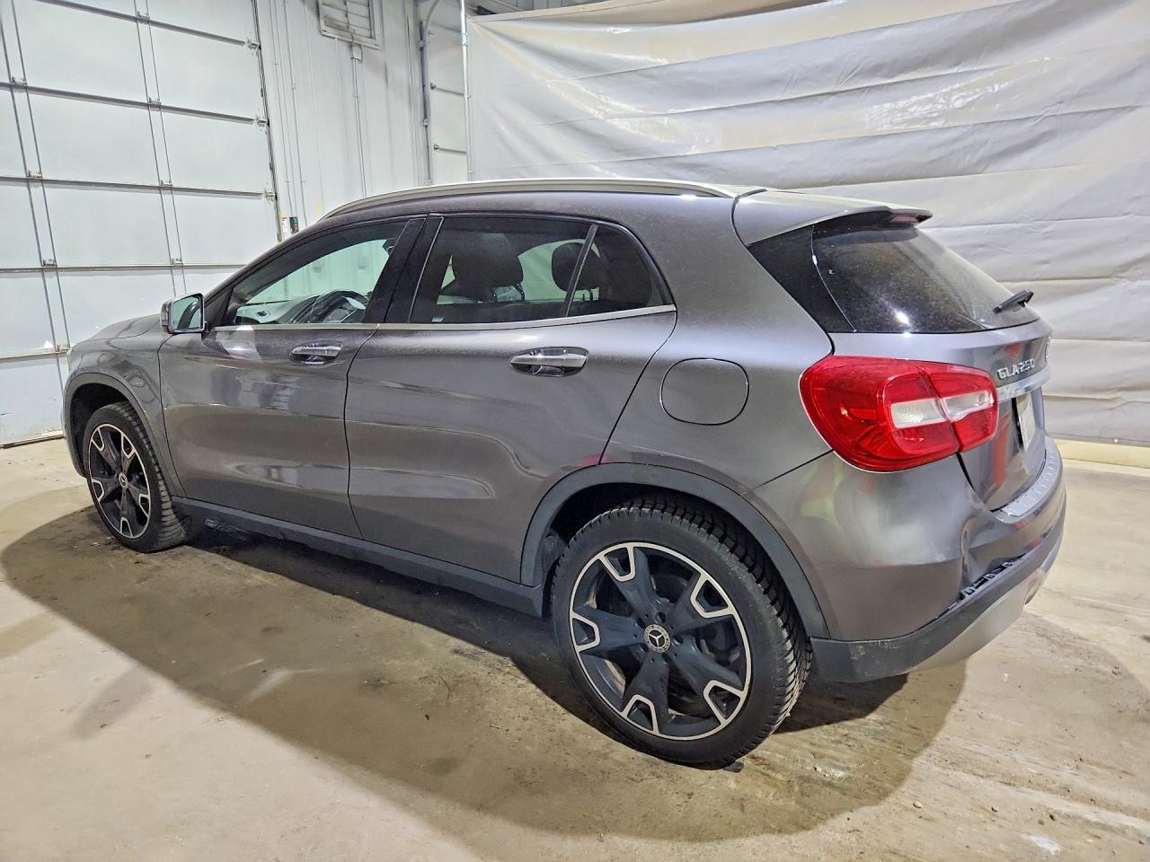 2018 Mercedes-Benz Gla-class VIN WDCTG4GB3JJ452666 photo 2