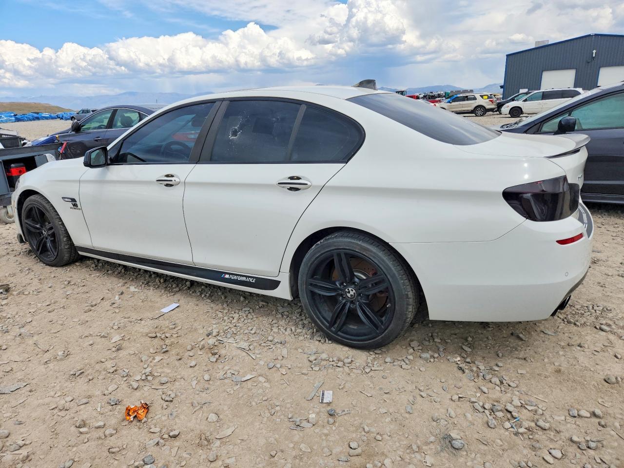 2013 BMW 5 series VIN WBAFU9C53DDY70895 photo 2