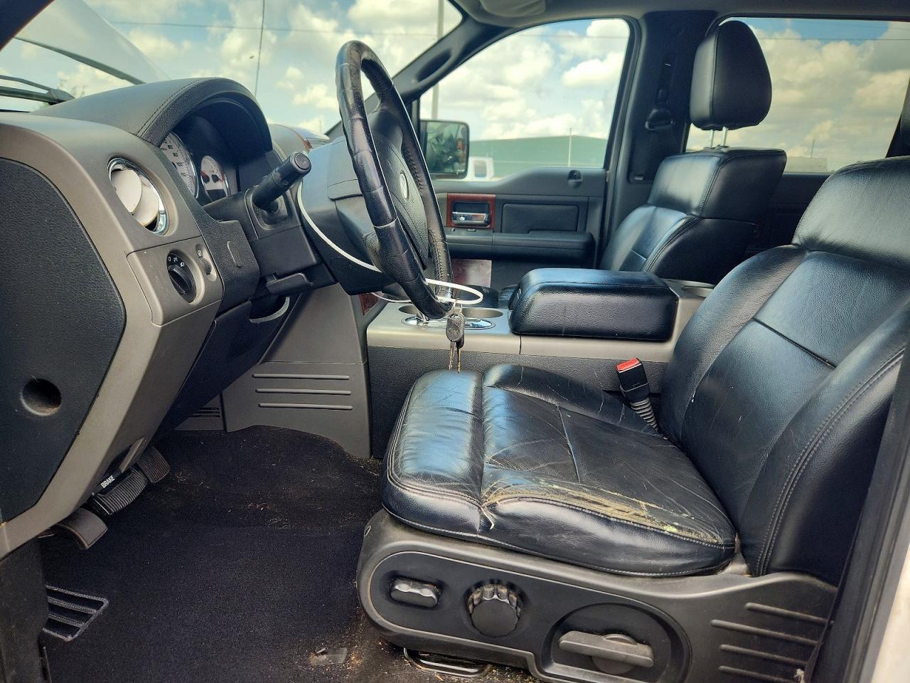 2005 Ford F150 VIN 1FTPW14575KC61887 photo 7