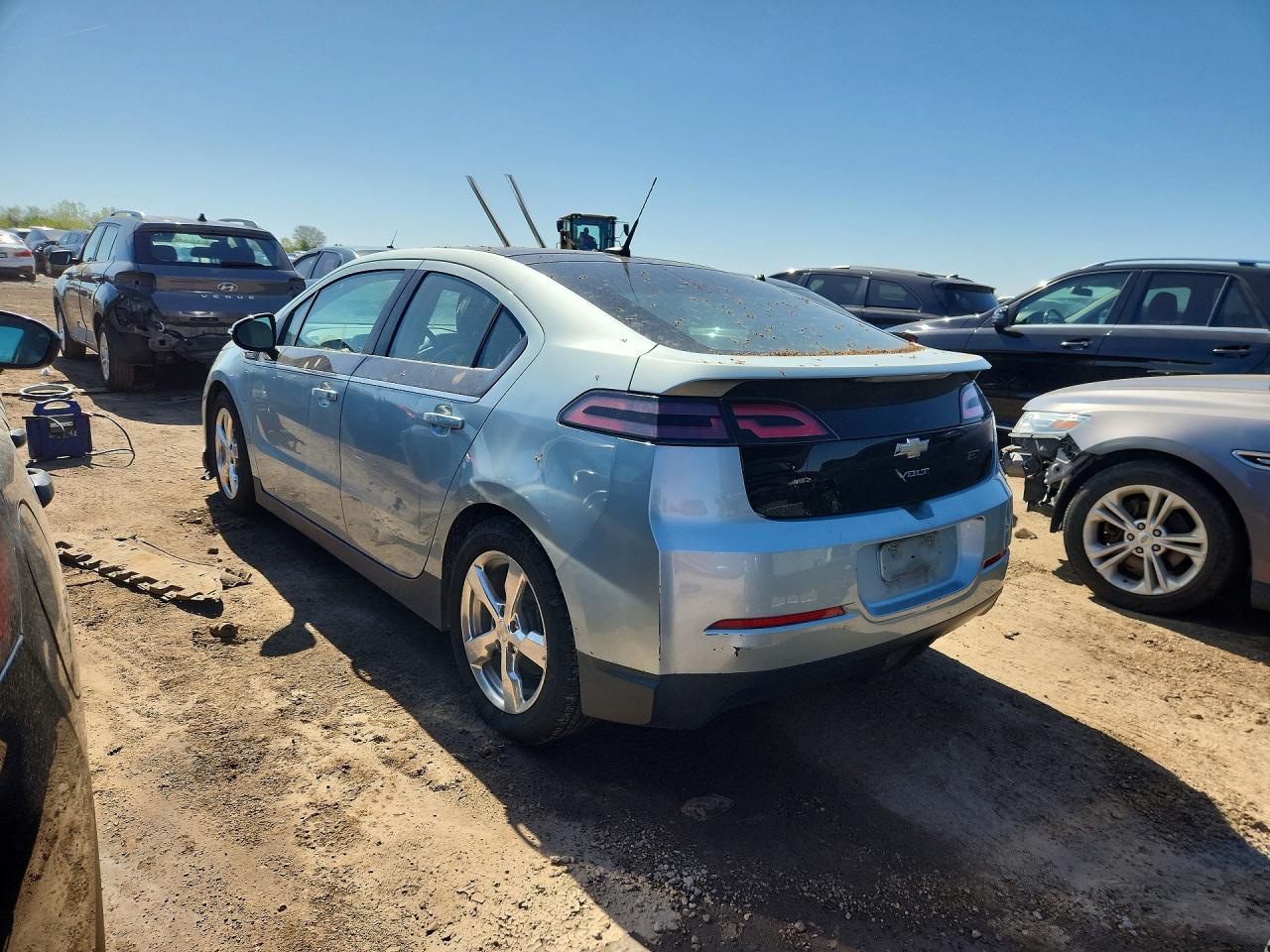 2011 Chev Volt VIN 1G1RD6E4XBU100248 photo 2