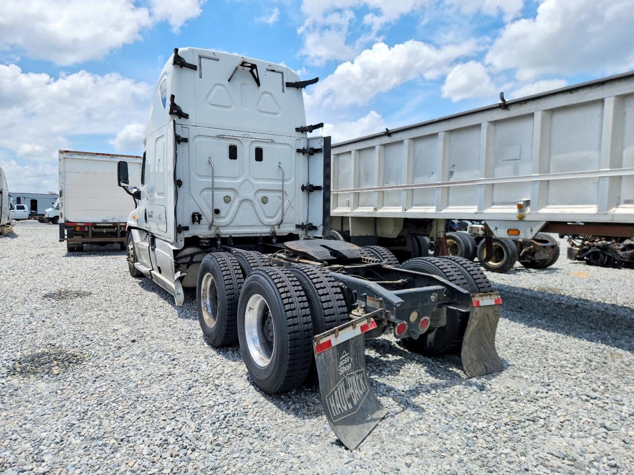 2014 FREIGLINER All other VIN 3AKJGLD56ESFR3425 photo 3