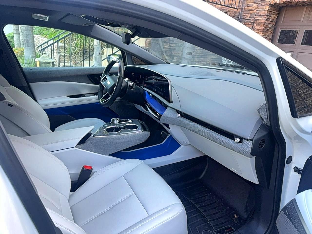 2025 CADILLAC All other VIN 3GYK3BMR3SS224163 photo 5