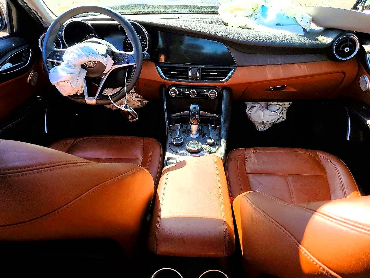 2019 Alfa Giulia VIN ZARFANBN0K7622062 photo 8