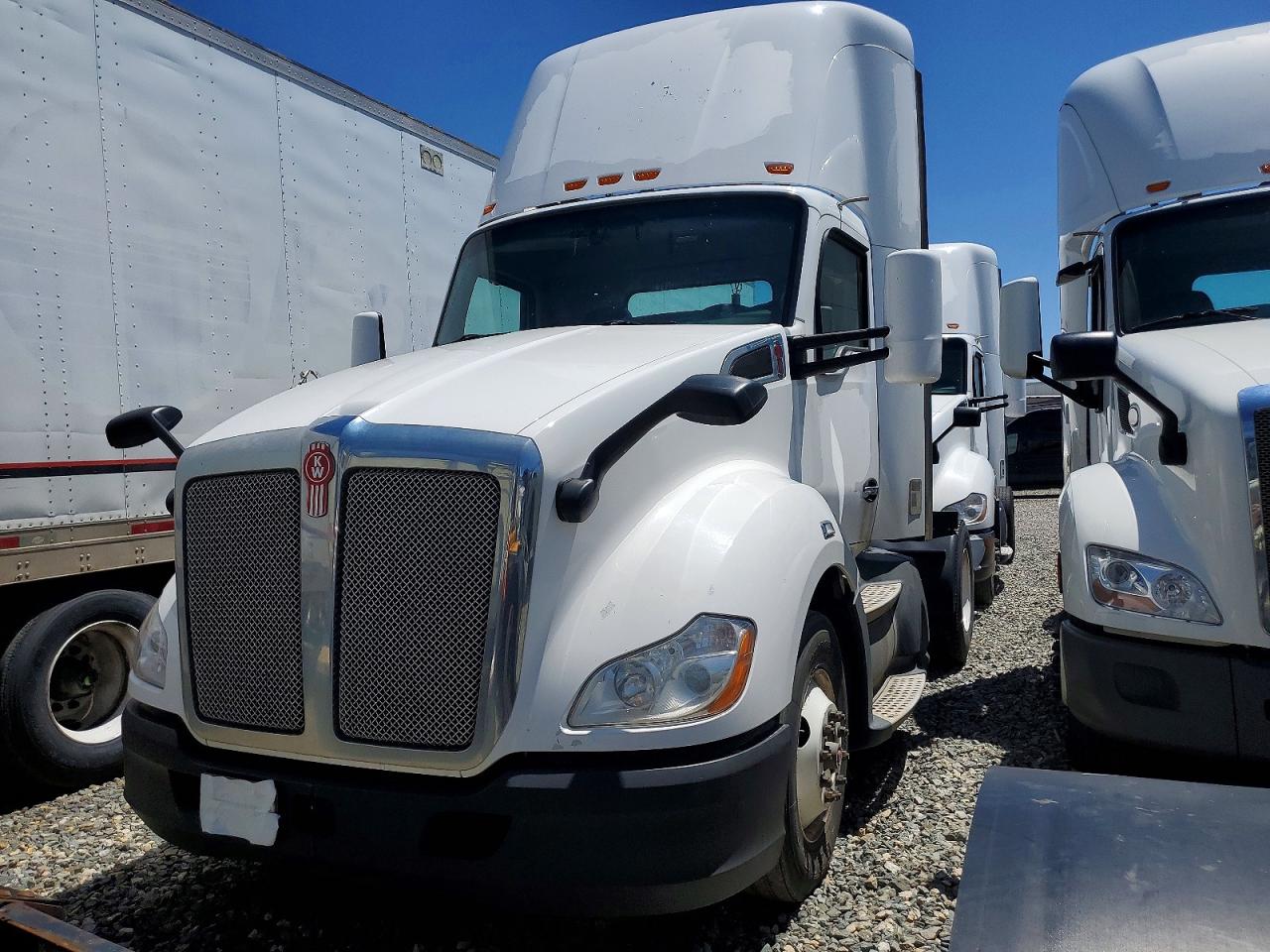 2018 KENWORTH All other VIN 1XKYA48XXJJ204331 photo 2