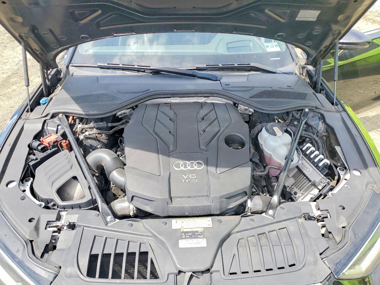 2019 Audi A8 VIN WAU8DAF84KN007062 photo 11