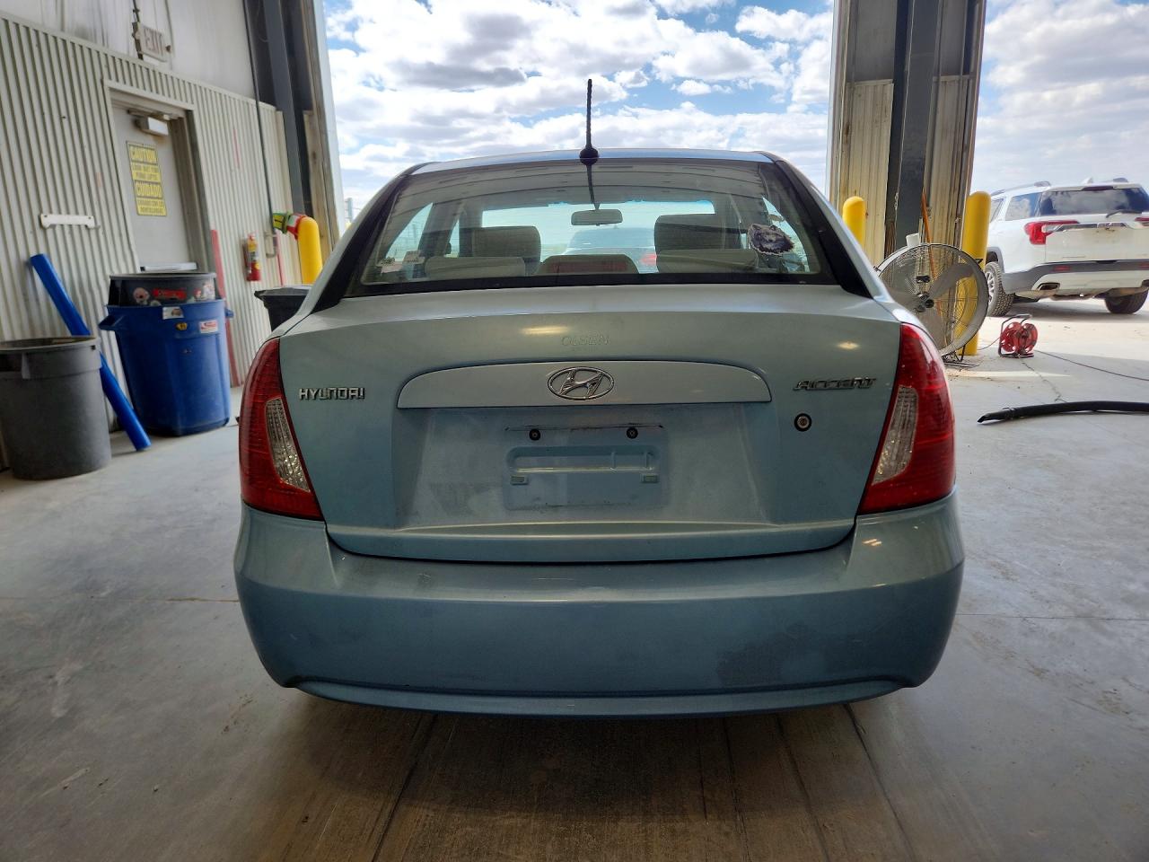 2008 Hyundai Accent VIN KMHCN46C98U241210 photo 6