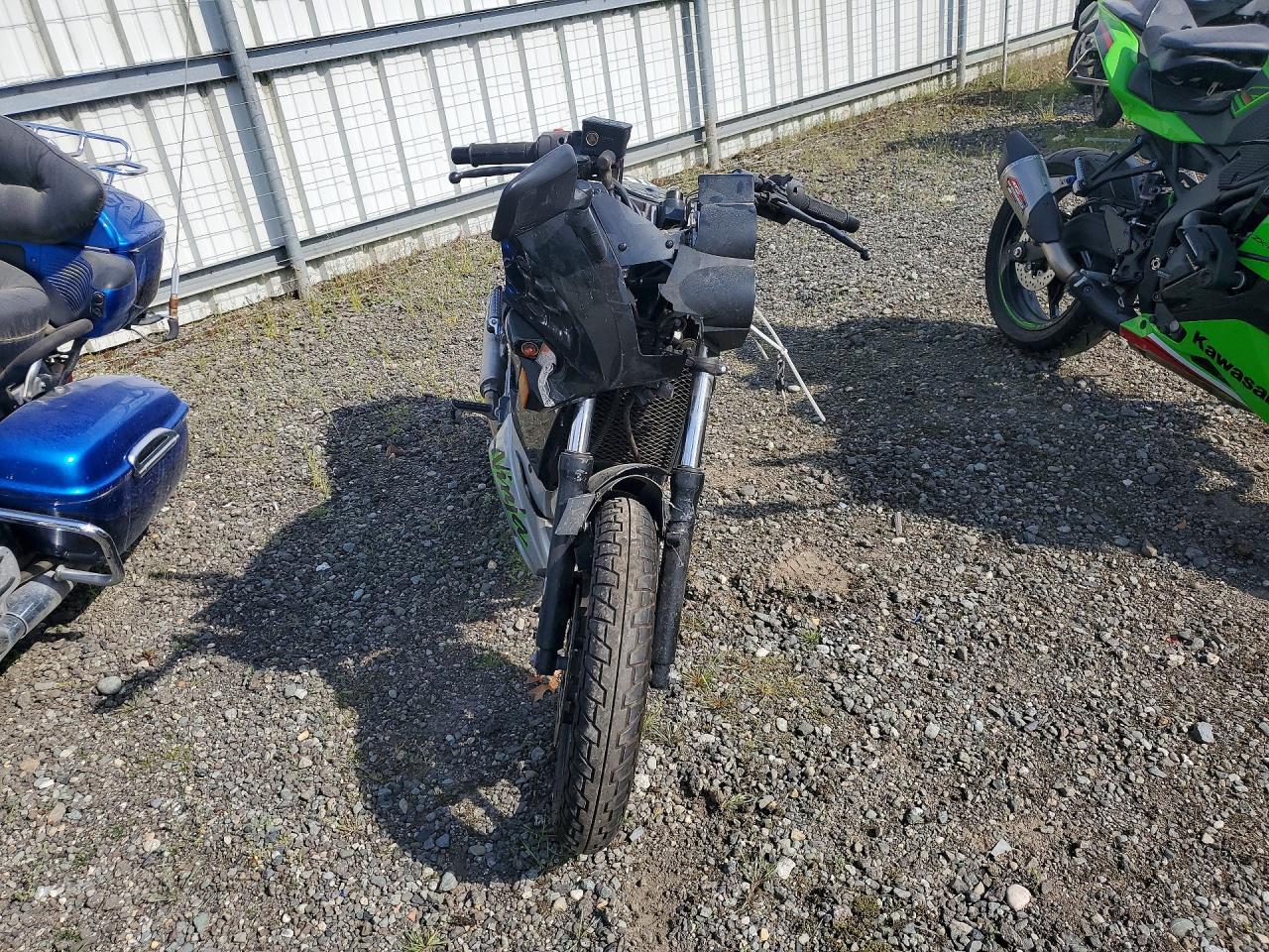 2005 Kawasaki Ninja 250r VIN JKAEXMF155DA10528 photo 2