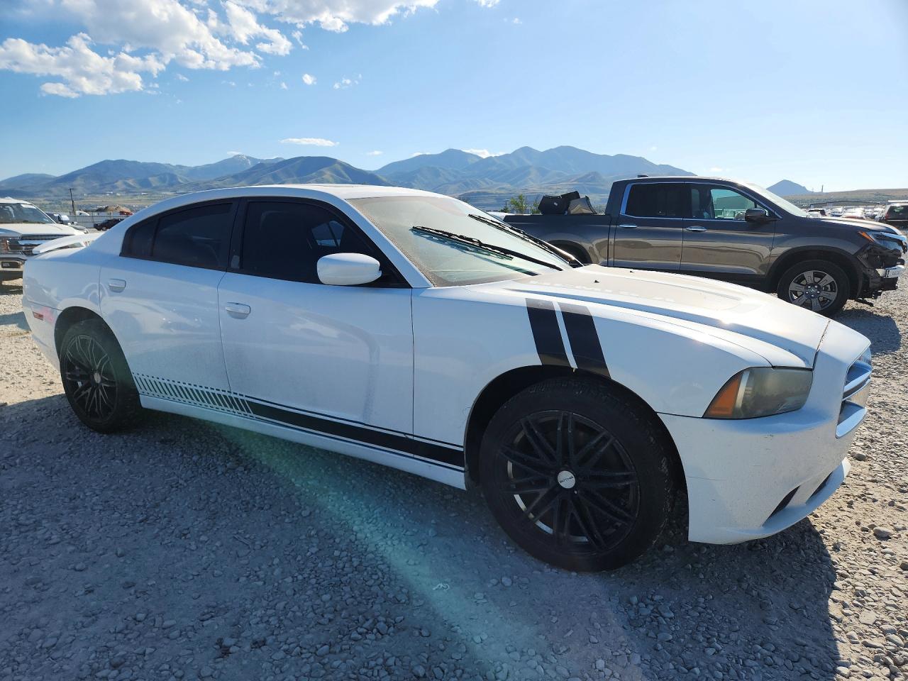 2011 Dodge Charger VIN 2B3CM5CT0BH598272 photo 4