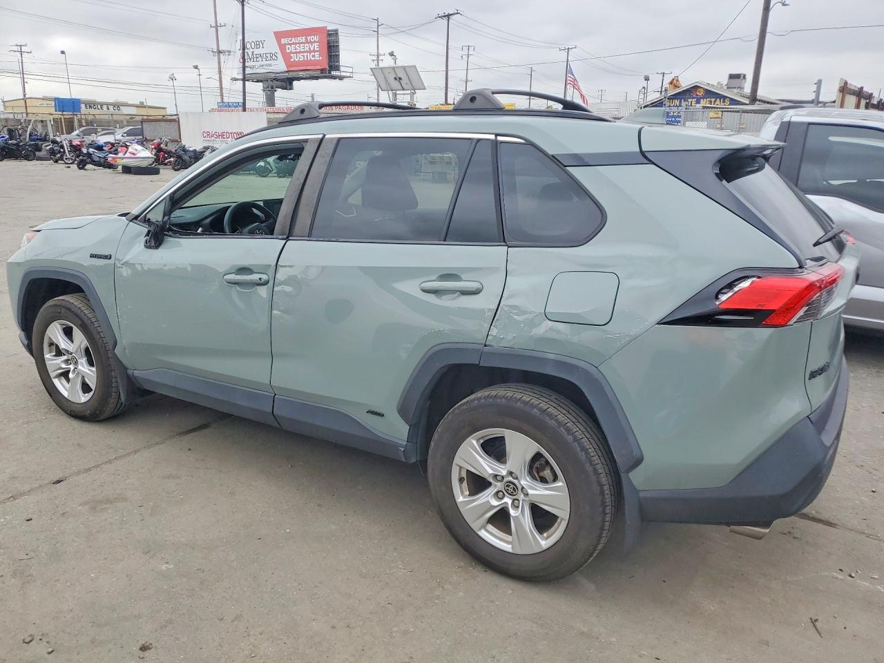 2021 Toyota Rav4 VIN 4T3RWRFV0MU015449 photo 2