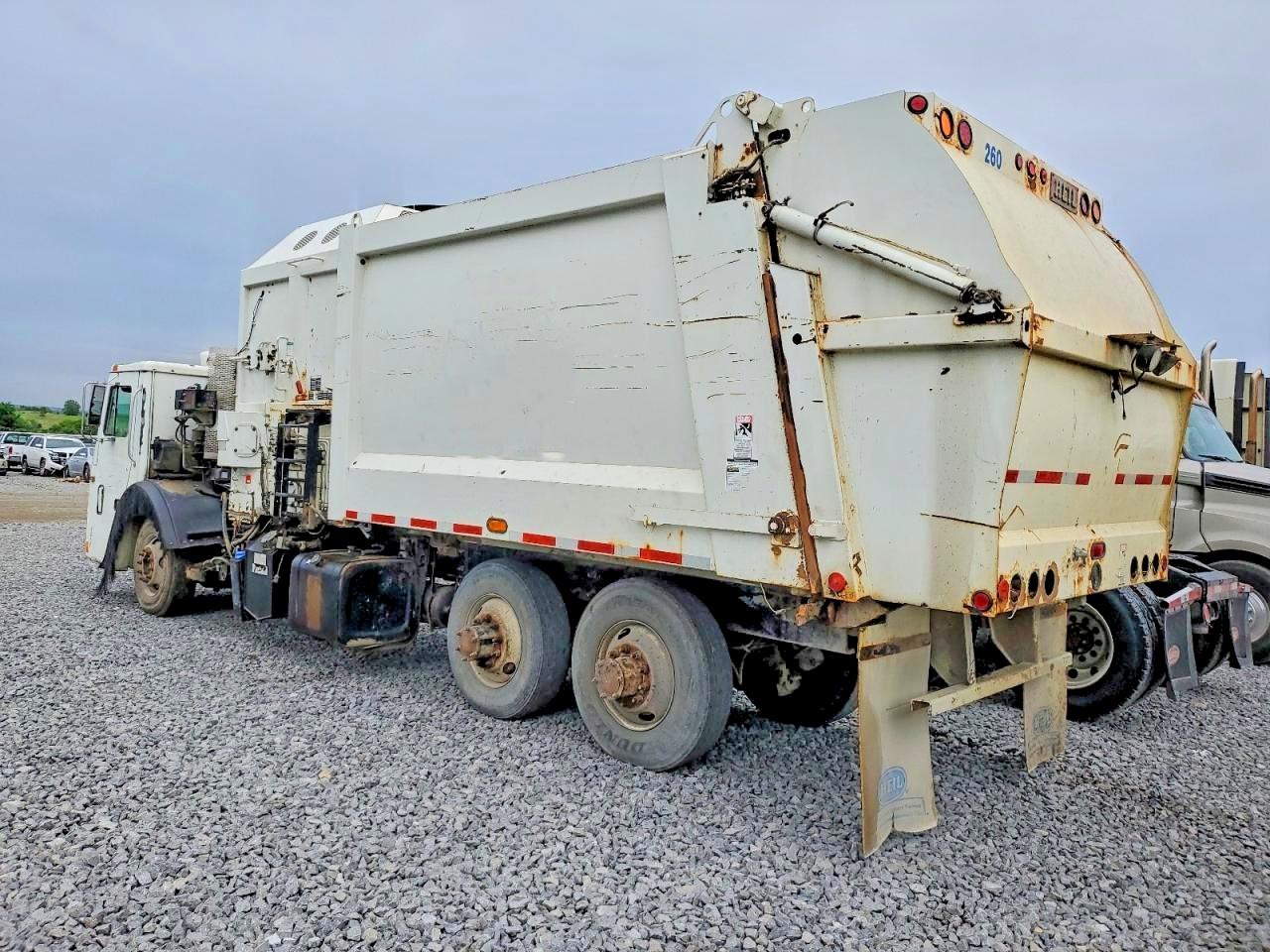 2011 MACK All other VIN 1M2AU02C5BM005492 photo 3