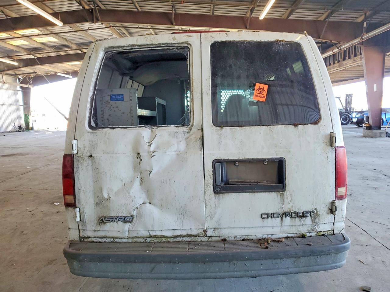 2004 CHEV Astro VIN 1GCDM19X44B108594 photo 6