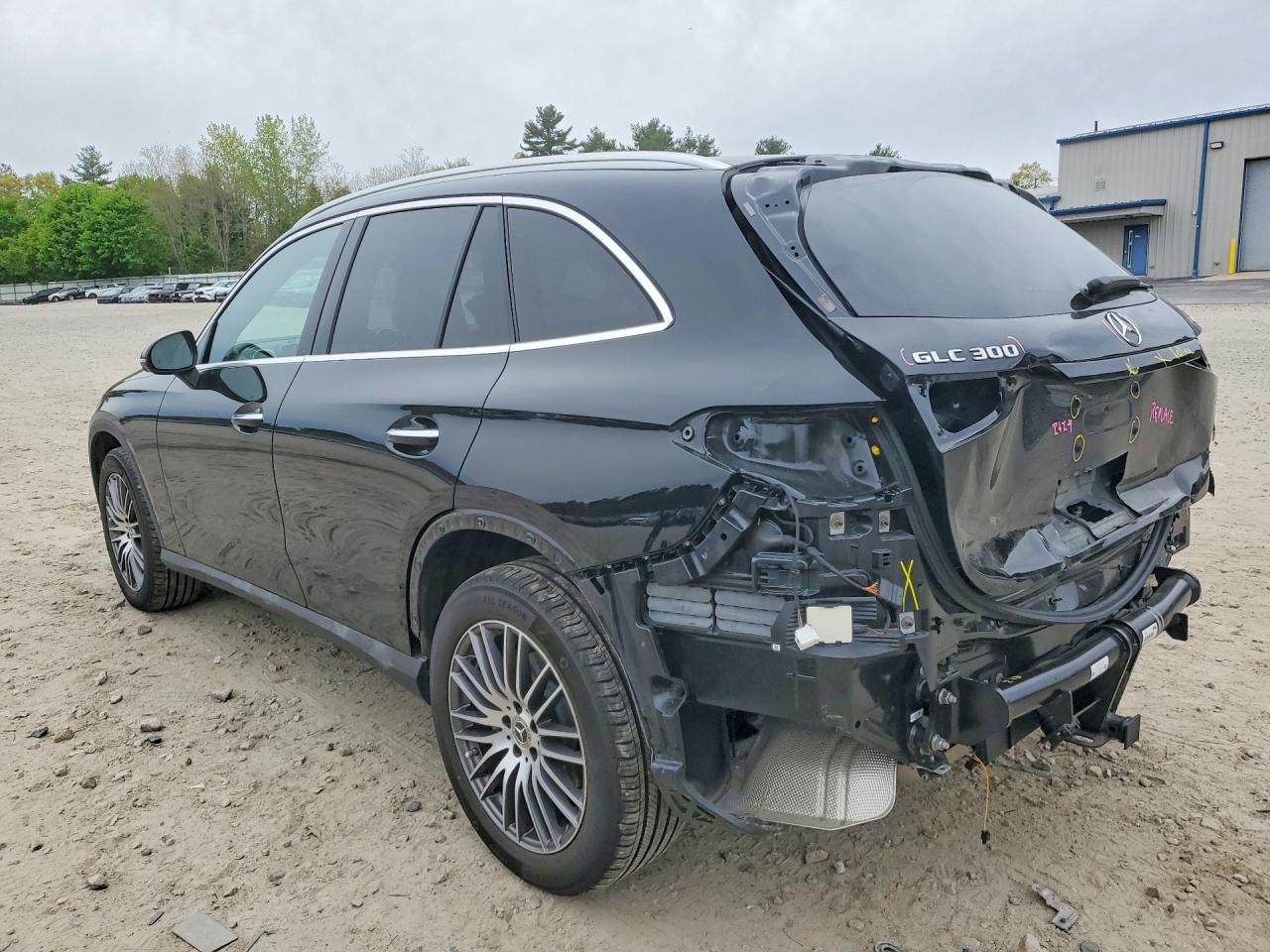 2024 Mercedes-Benz Glc class VIN W1NKM4HB2RF112005 photo 2