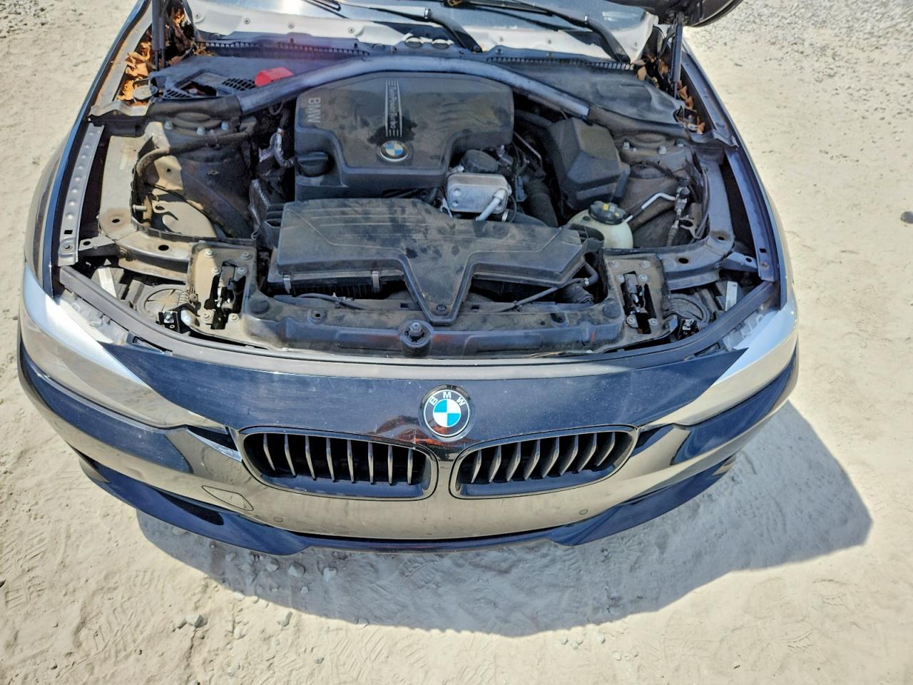 2015 BMW 3 series VIN WBA3C3G54FNT51882 photo 11