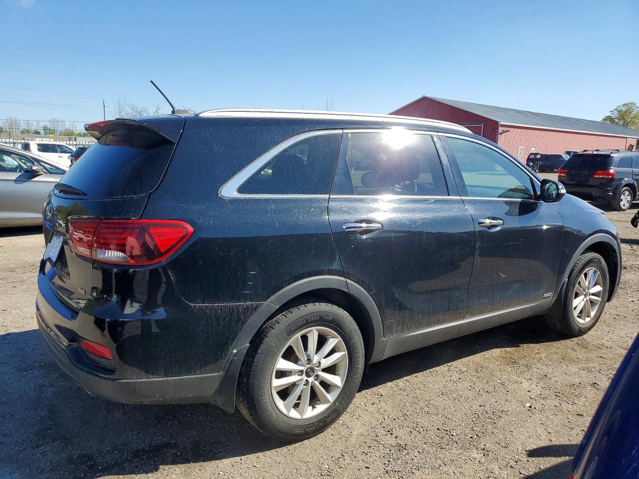 2019 KIA Sorento VIN 5XYPGDA30KG470651 photo 3