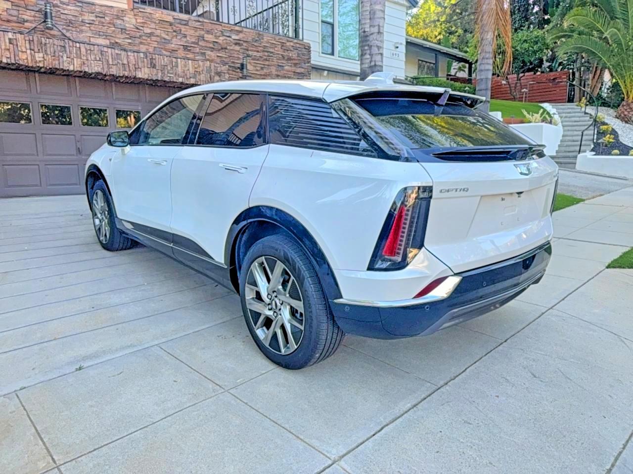2025 CADILLAC All other VIN 3GYK3BMR3SS224163 photo 3