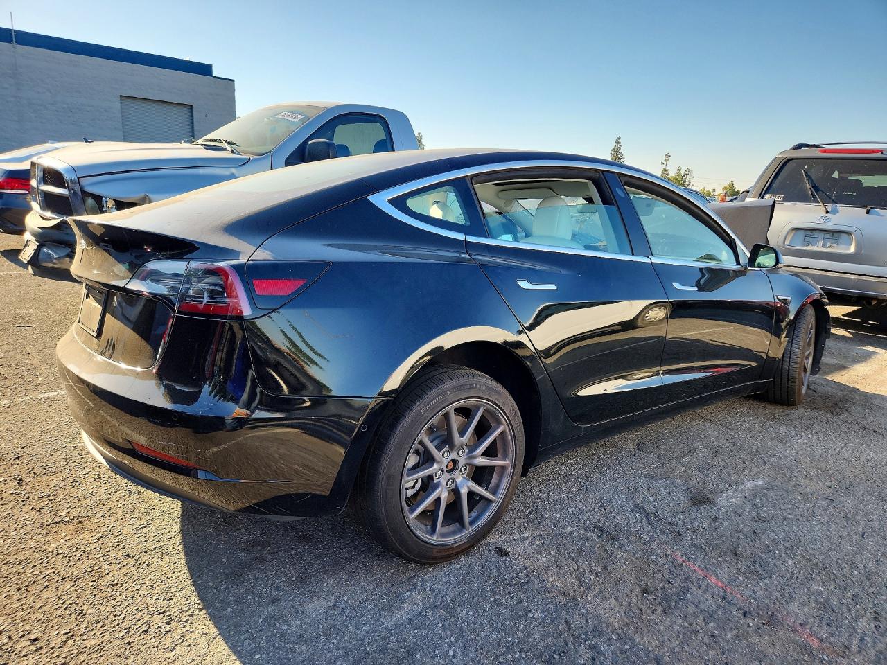 2019 Model 3 VIN 5YJ3E1EB8KF391577 photo 3