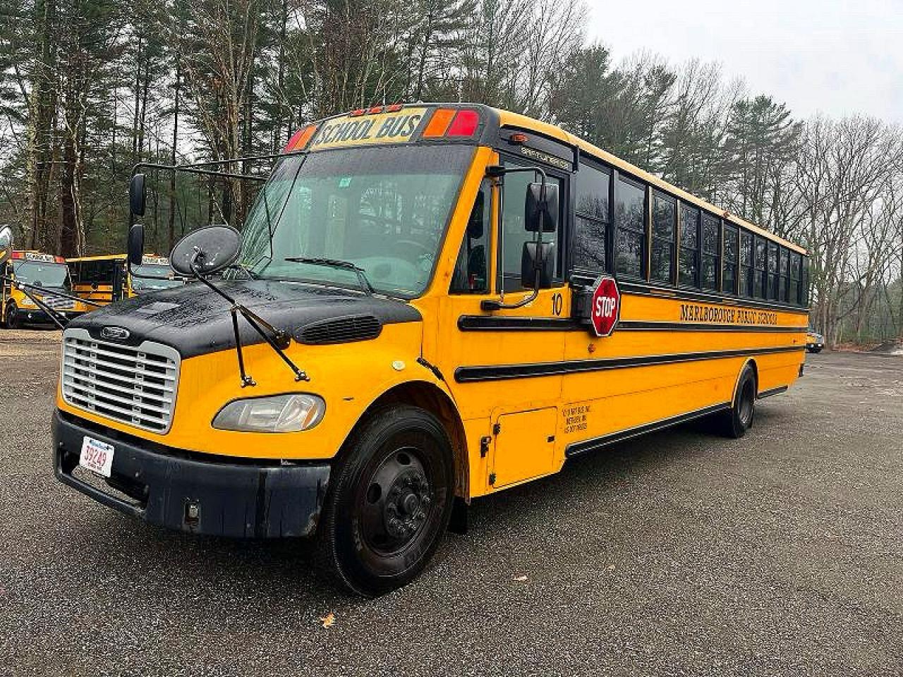 2015 FREIGHTLINER All other VIN 4UZABRDU2FCFW9647 photo 2
