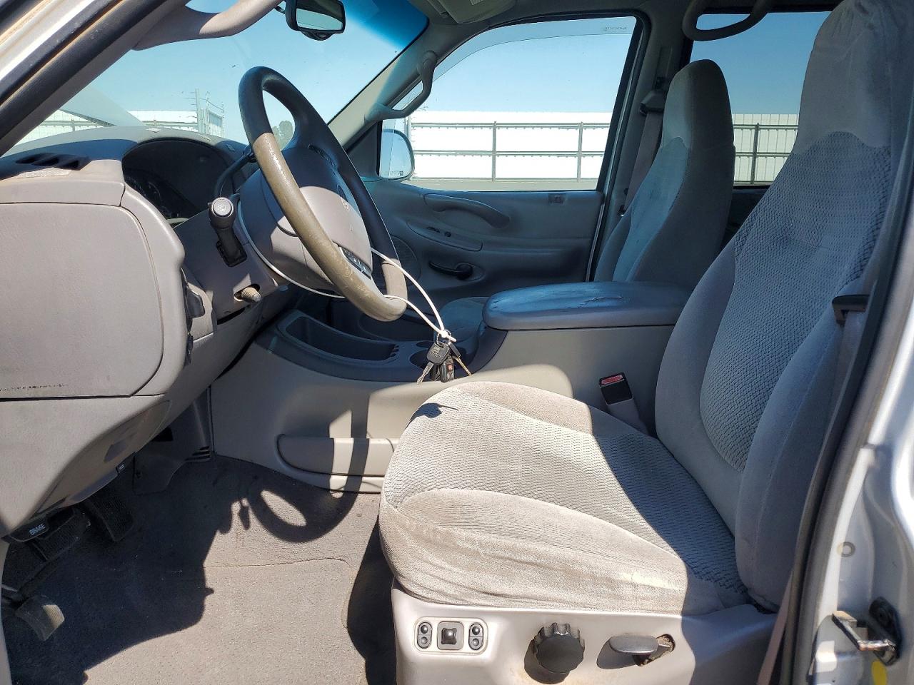 2001 Ford Expedition VIN 1FMRU15W41LA02876 photo 7