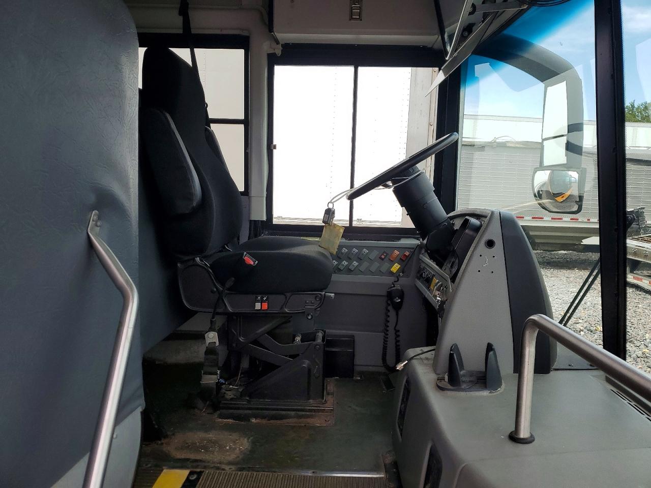2016 THOMAS All other VIN 1T7Y74D25G1097642 photo 5
