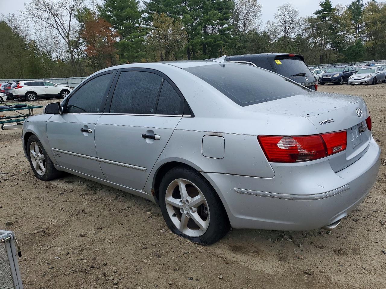 2010 Hyundai Sonata VIN 5NPEU4AF5AH618777 photo 2