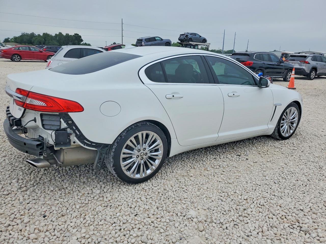 2013 Jaguar Xf VIN SAJWA0E75D8S68192 photo 3