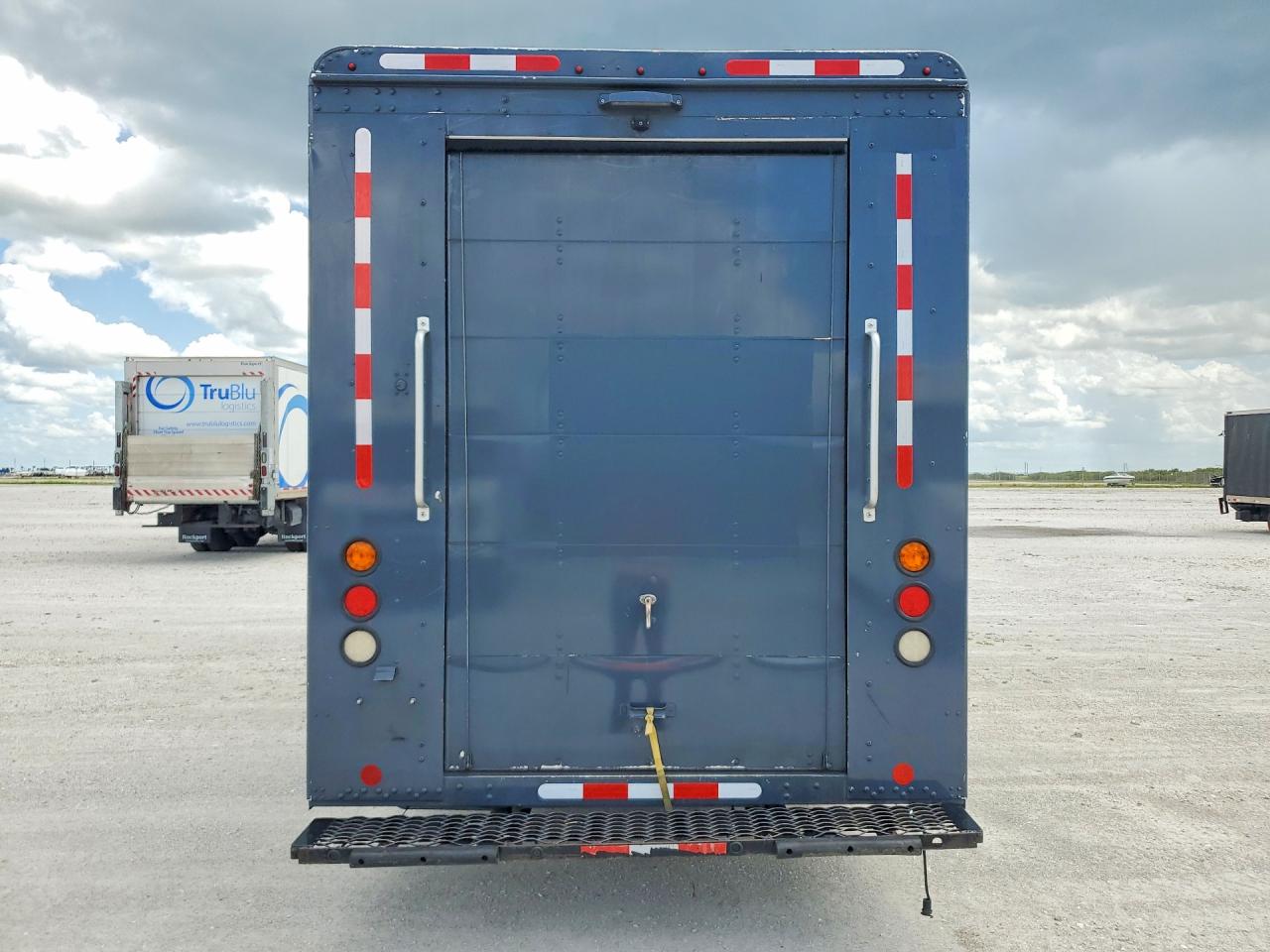 2020 FREIGHTLINER All other VIN 4UZAC2EA3LCMK0231 photo 6