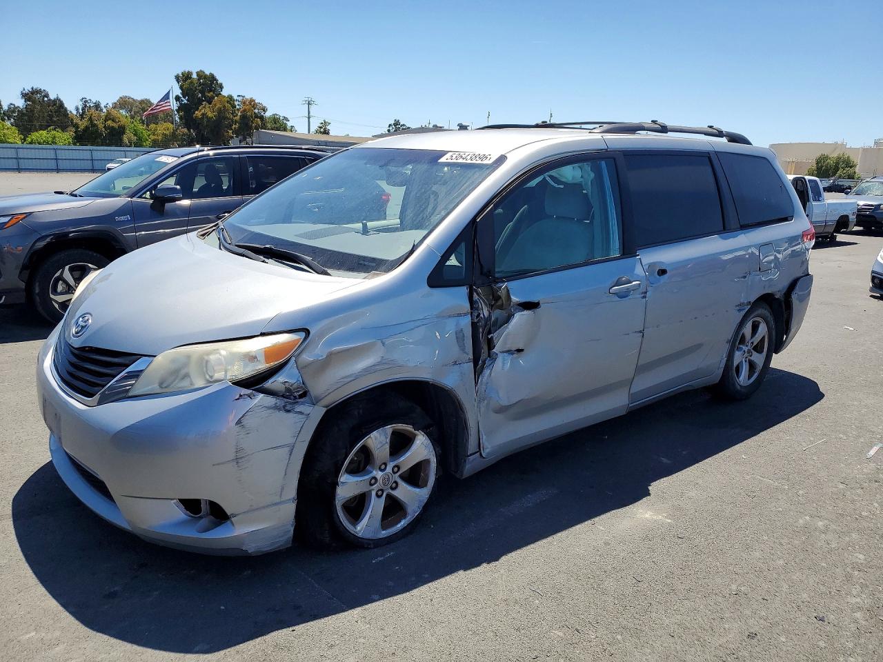 2014 Toyota Sienna VIN 5TDKK3DC4ES484459 photo 1