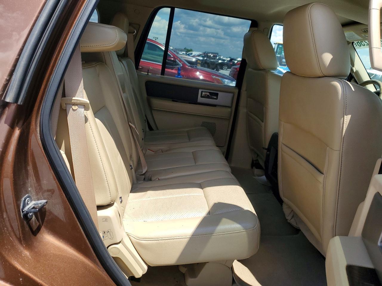 2012 Ford Expedition VIN 1FMJU1H54CEF26813 photo 11