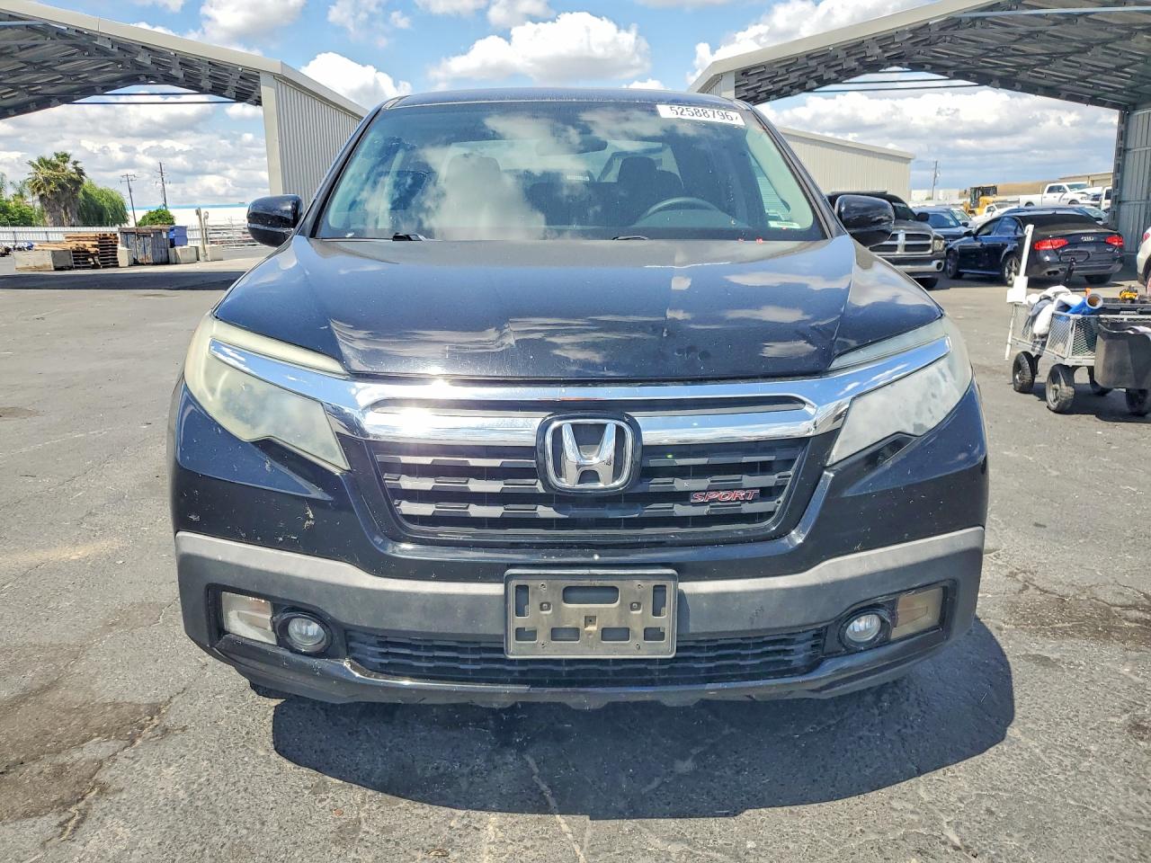 2018 Honda Ridgeline VIN 5FPYK2F1XJB000977 photo 5