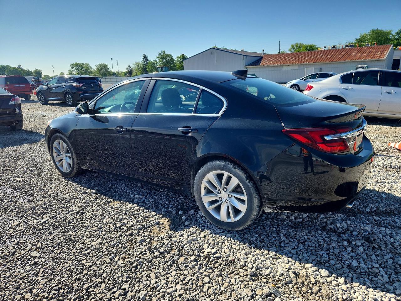 2015 Buick Regal VIN 2G4GN5EX2F9115132 photo 2