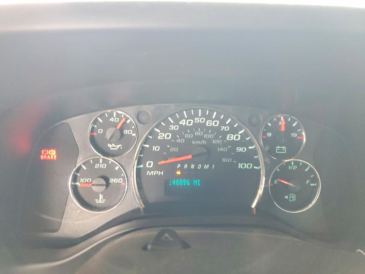 2016 Chev Express VIN 1GCWGAFF5G1199039 photo 9
