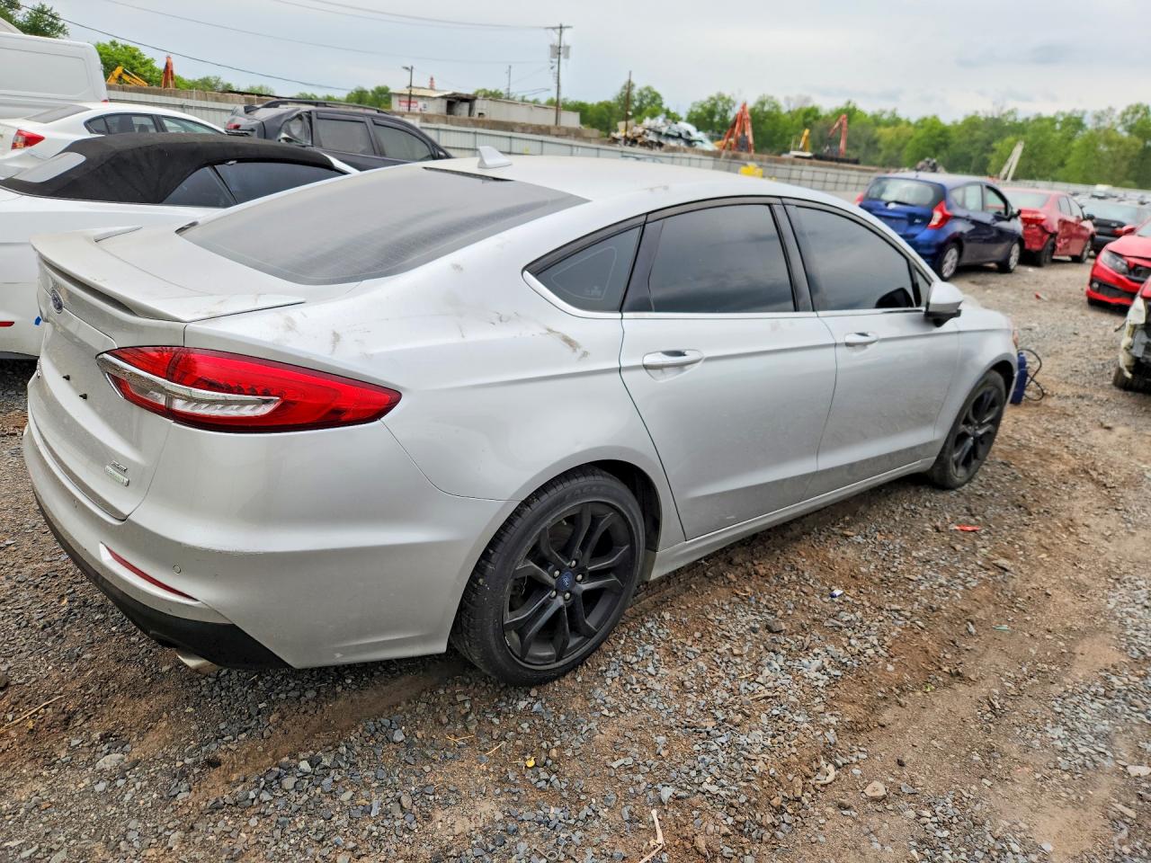 2019 Fusion VIN 3FA6P0HD0KR126459 photo 3