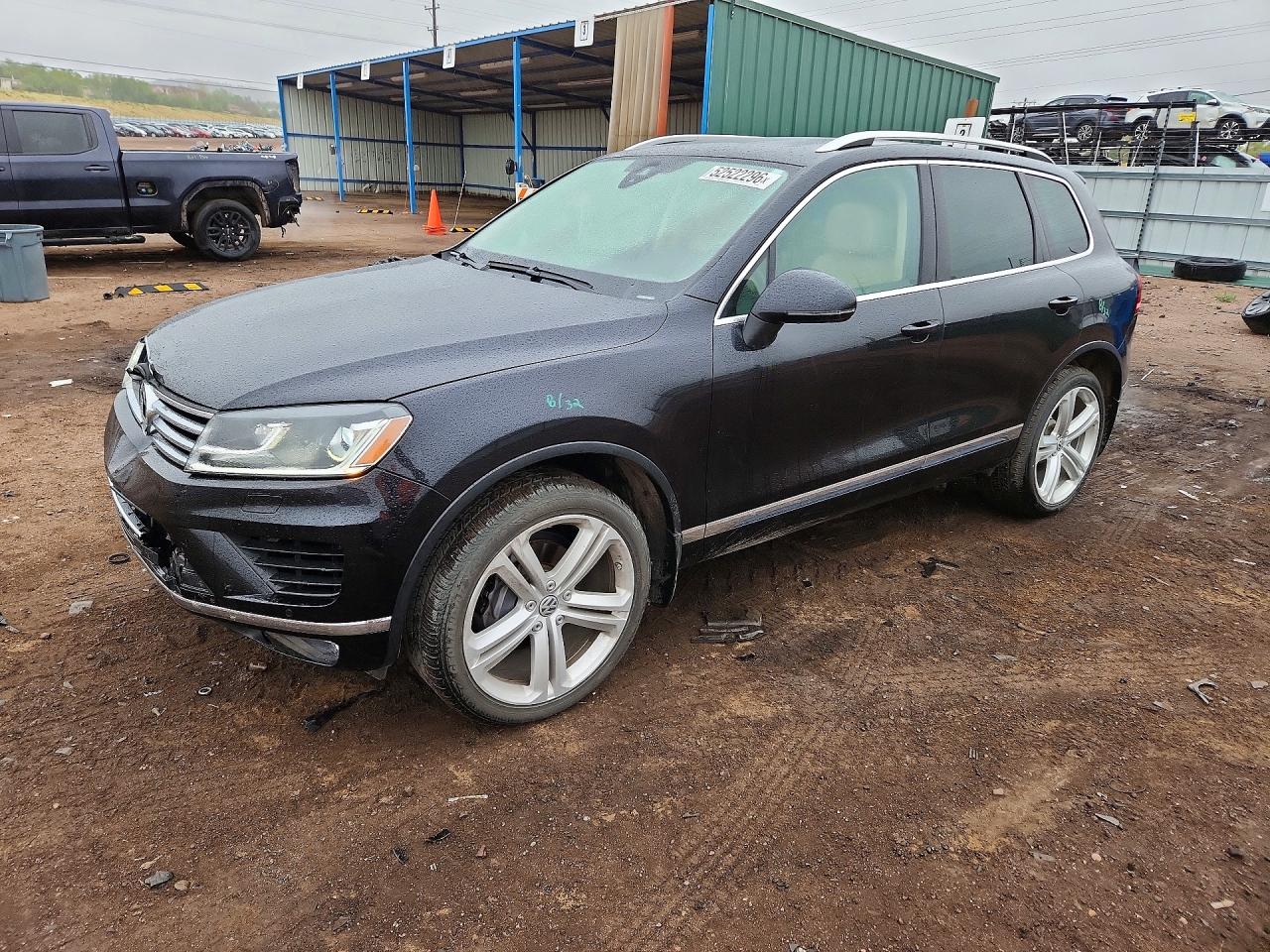 2017 Volkswagen Touareg VIN WVGGF7BP5HD004982 photo 1