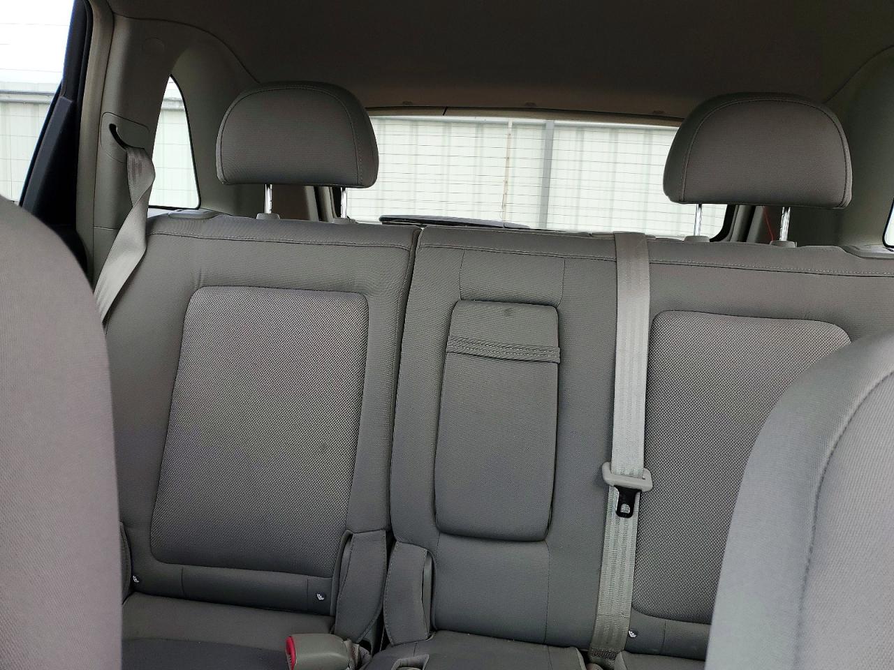 2008 Saturn Vue VIN 3GSCL33P18S500434 photo 10