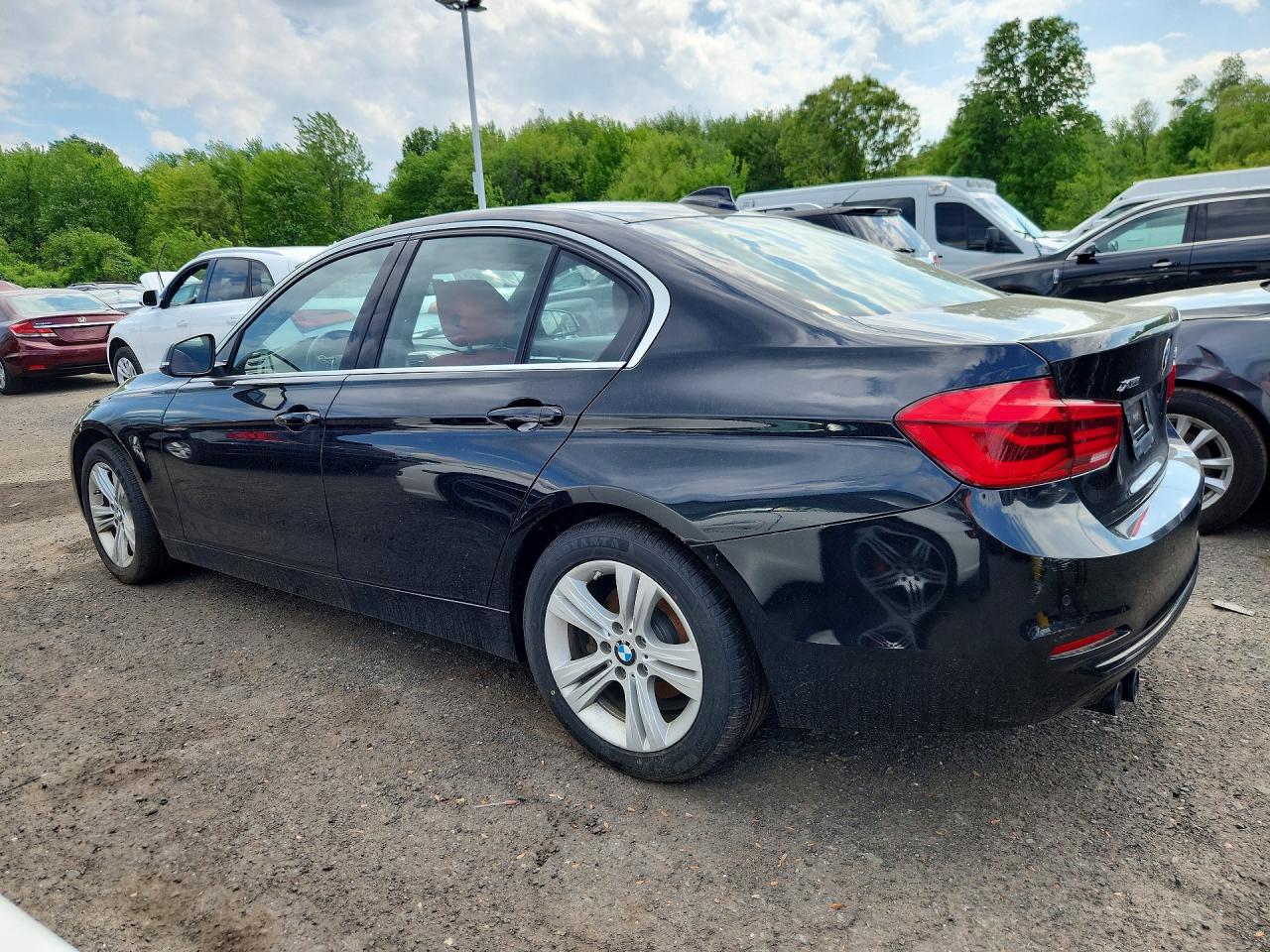 2018 BMW 3 series VIN WBA8D9C55JEB35286 photo 2