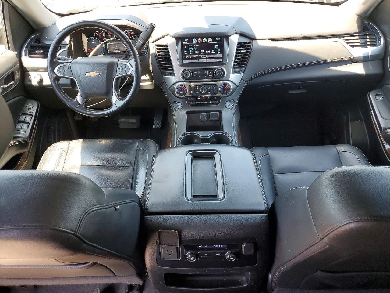 2020 Chevrolet Suburban VIN 1GNSCHKC9LR160620 photo 8
