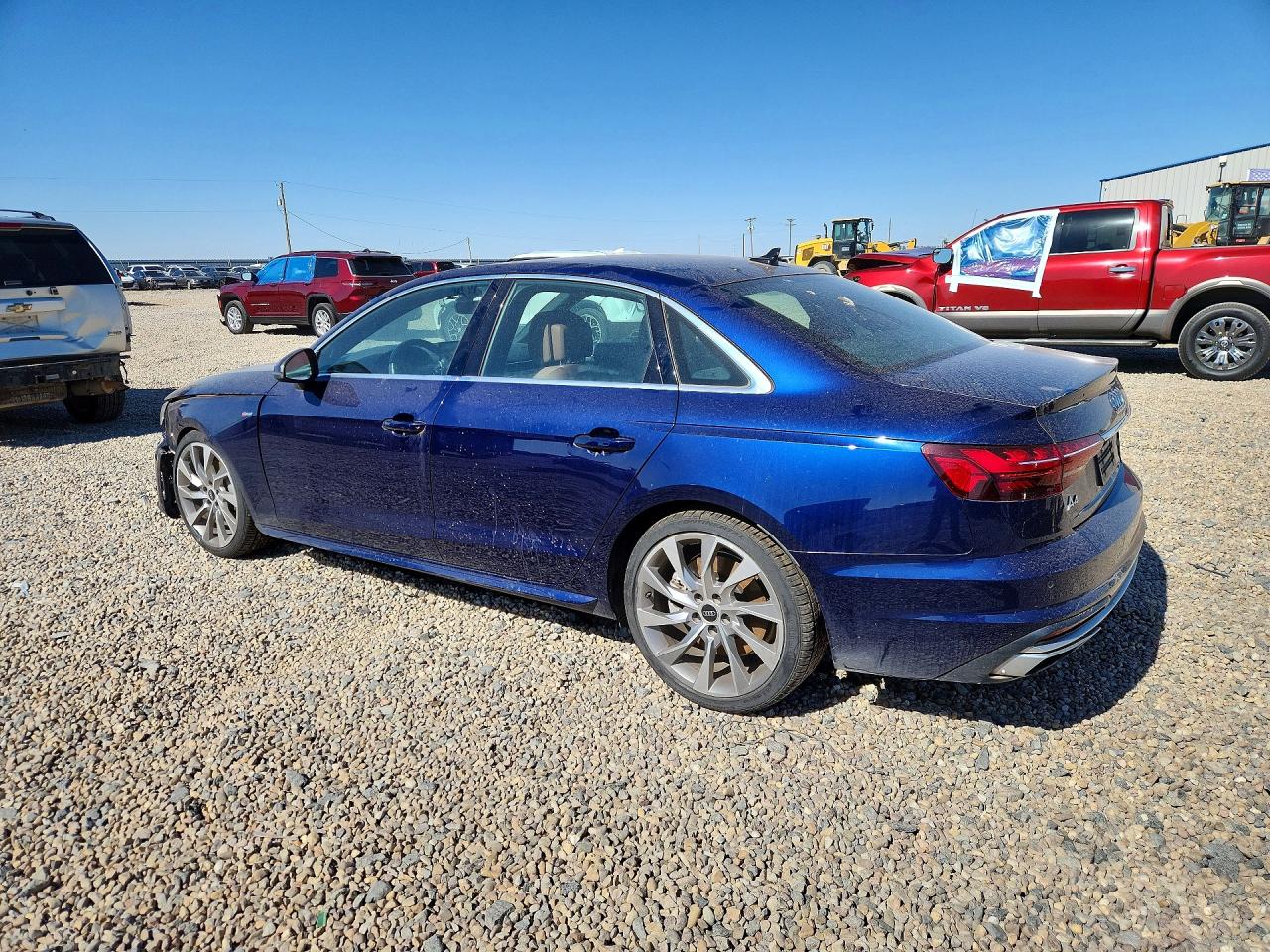 2021 Audi A4 VIN WAUEAAF43MA036443 photo 2