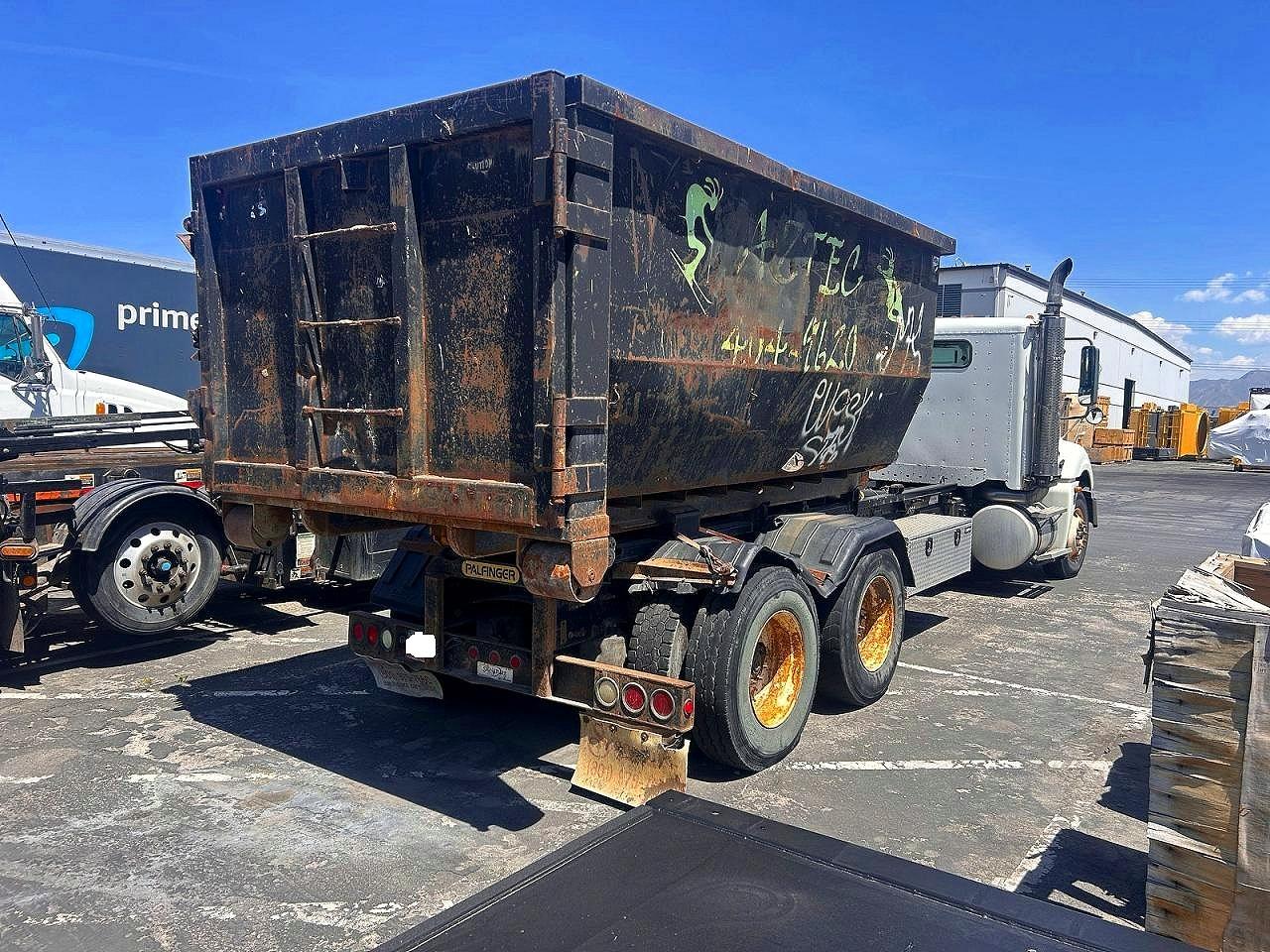 2007 FREIGHTLINER All other VIN 1FVHA6CK57PX46000 photo 4