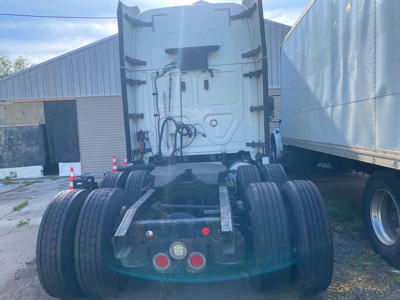 2018 FREIGHTLINER All other VIN 1FUJGLDR7JLKA8701 photo 5