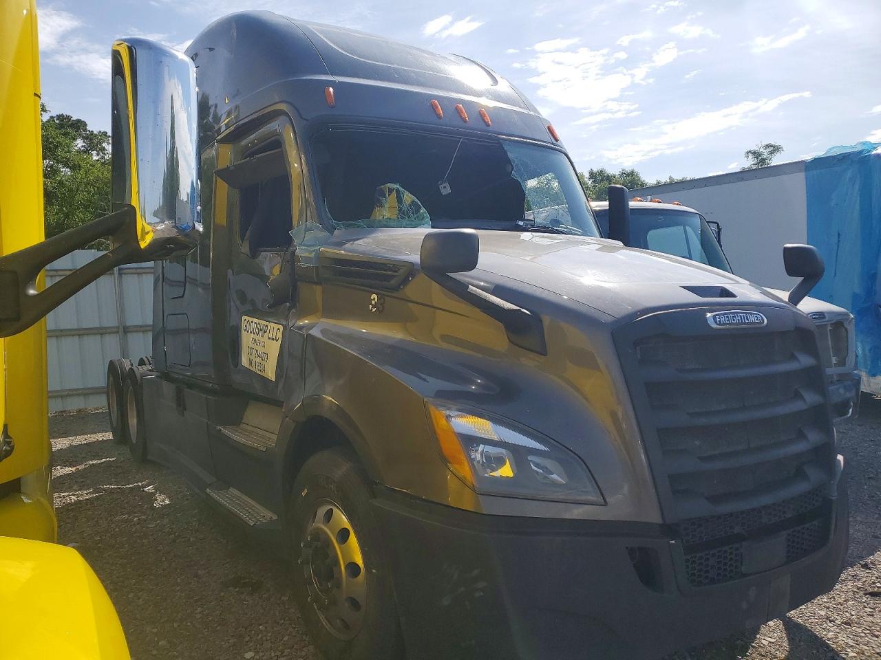 2019 FREIGHTLINER All other VIN 3AKJHHDR1KSKB5465 photo 1