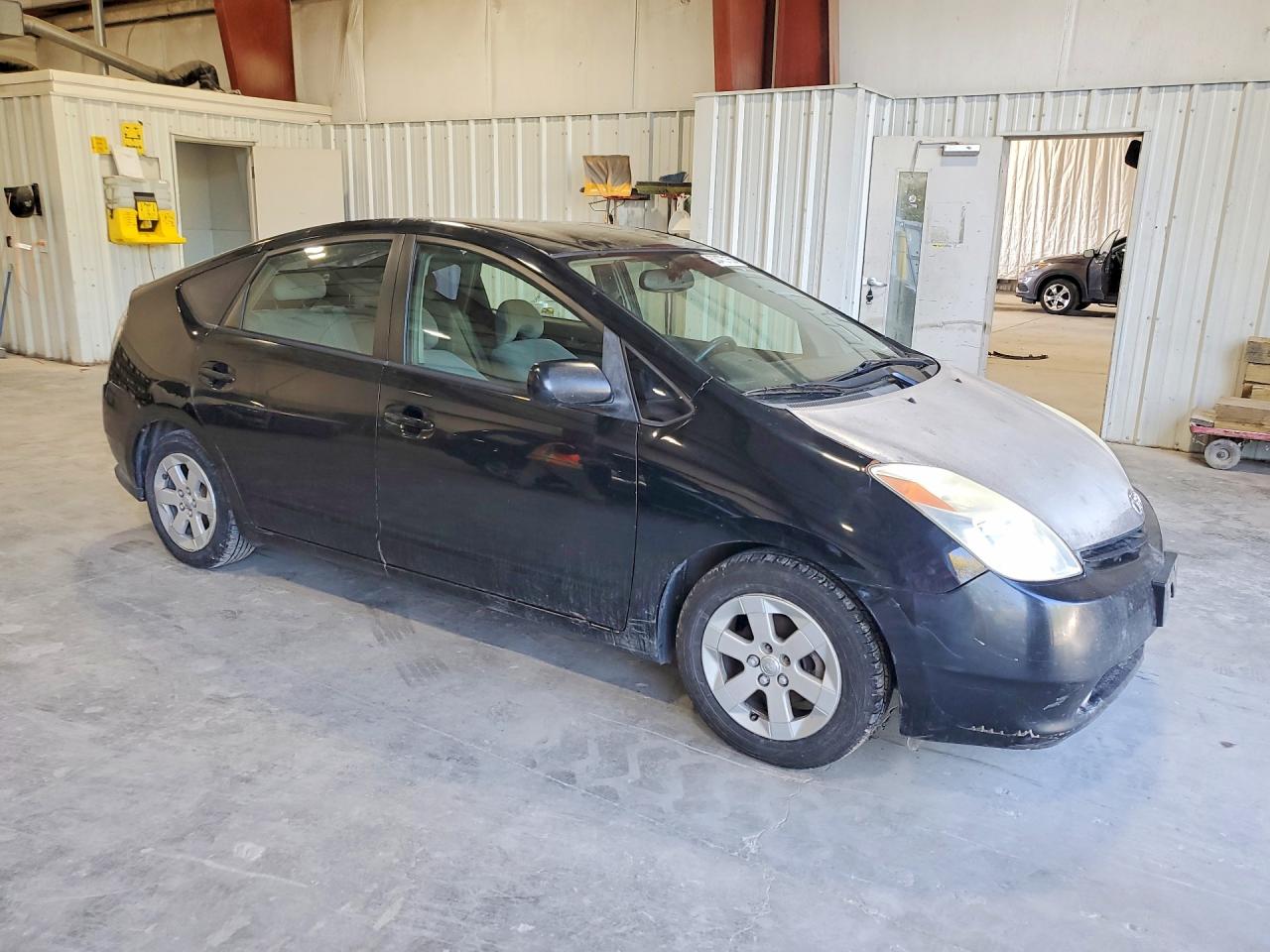 2004 Toyota Prius VIN JTDKB20U740007597 photo 4