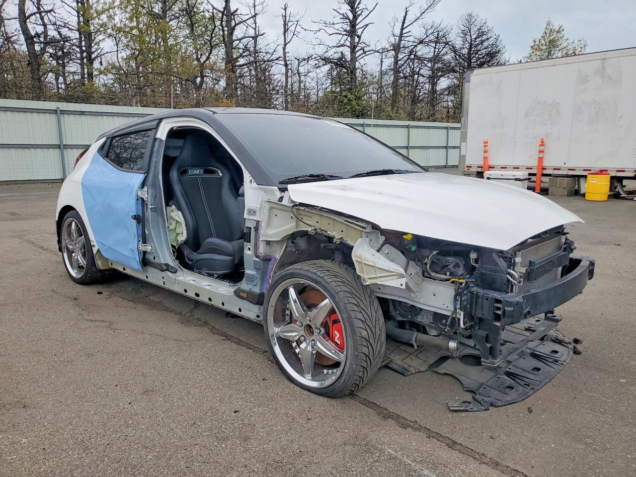 2021 Hyundai Veloster VIN KMHT36AH6MU010389 photo 4