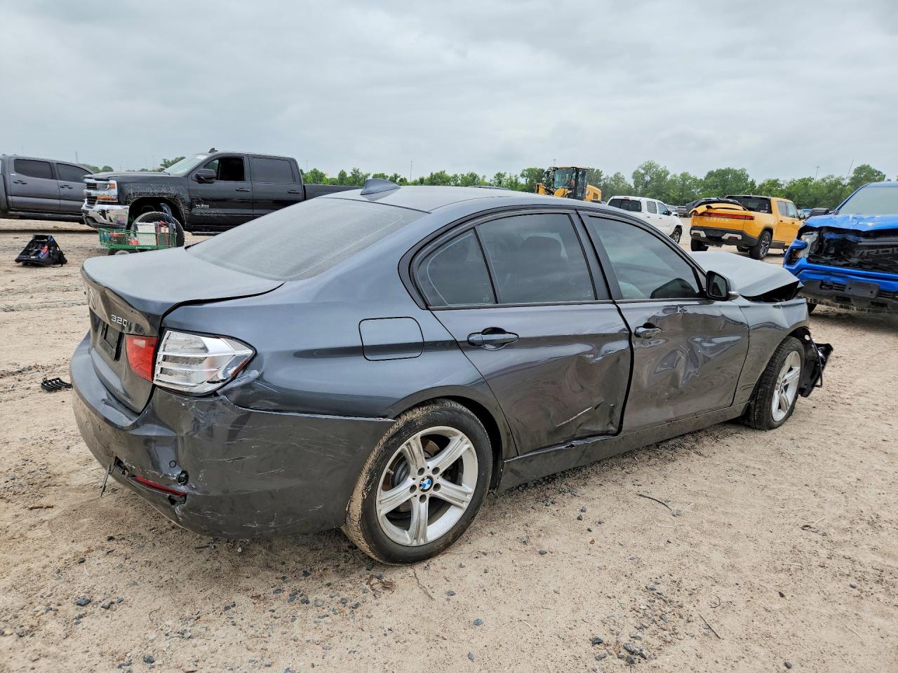 2015 BMW 3 series VIN WBA3C3C5XFP664610 photo 3